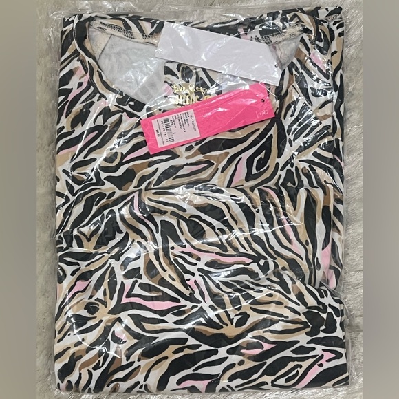 NWT Lilly Pulitzer UPF 50 Luxletic Blythe Top Can You Zee Me - Picture 8 of 11